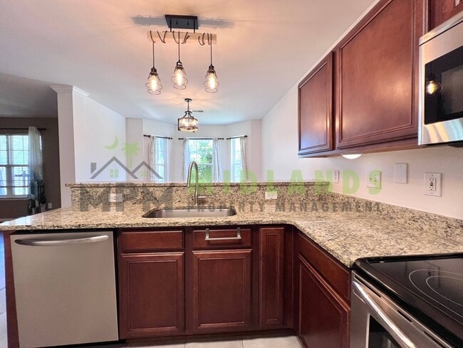 Building Photo - 40 Rustyred Ct