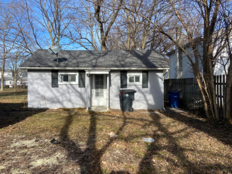 Primary Photo - 203-205 S Maple St