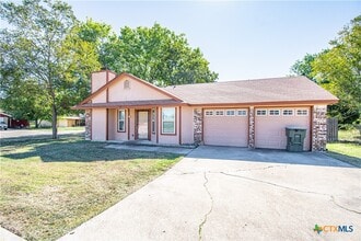 Building Photo - 2608 Tracey Cir