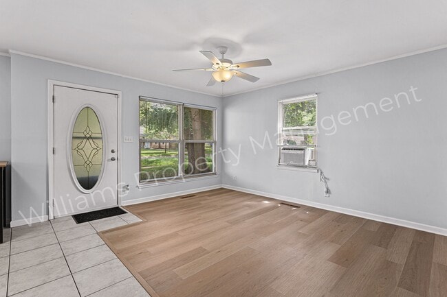 Foto del edificio - 22921 Rosewood St