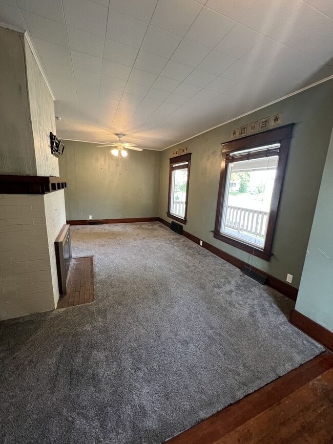 Foto del edificio - Spacious 4 Bedroom, 2 Bathroom Home