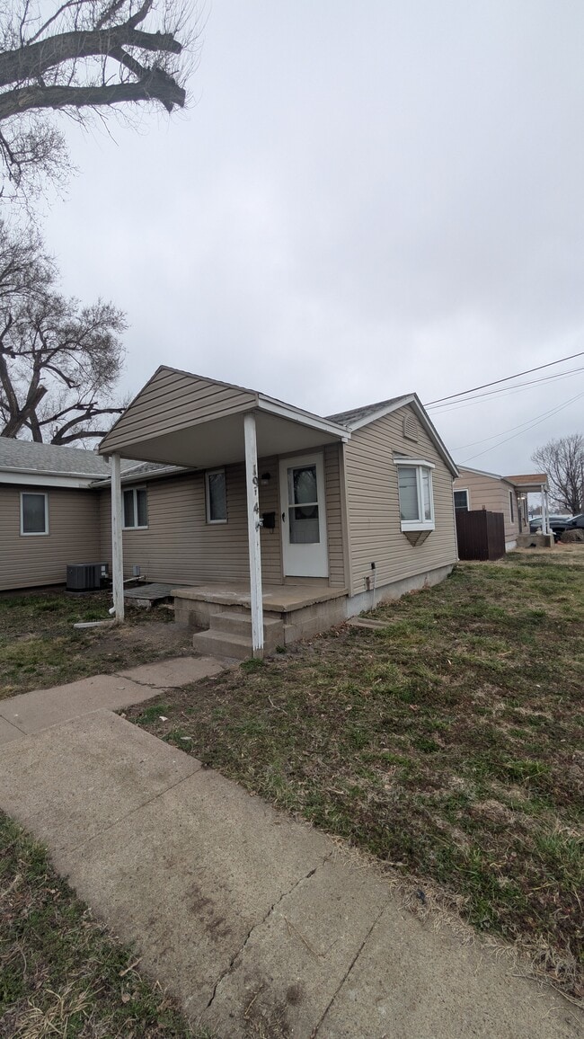 Building Photo - 1914 Hageman Ave
