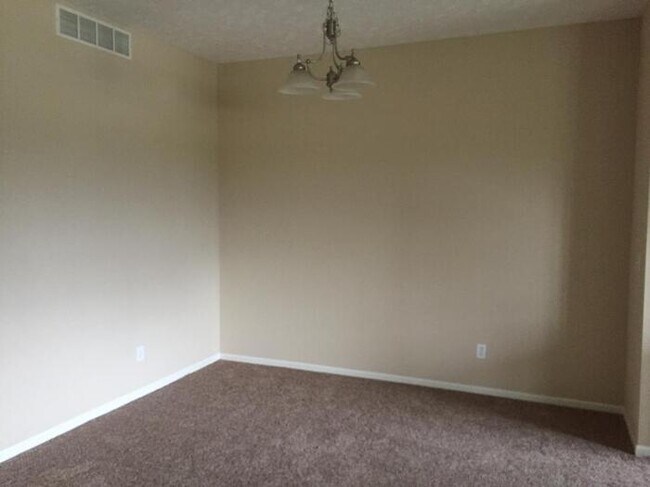 Foto del edificio - 567 Stonegate Dr