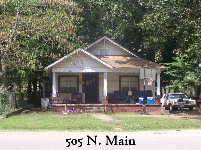 Primary Photo - 505 N Main St