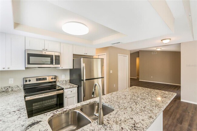 Foto del edificio - 8303 Broken Willow Ln