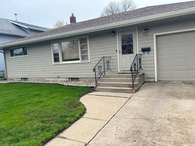 Front Side - 707 E 7th Ave