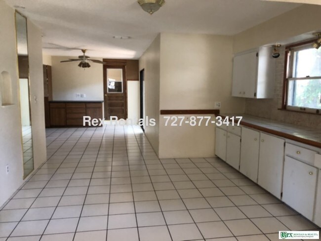 Foto del edificio - 2121 7th Ave N