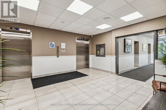 Photo du bâtiment - 21 King St