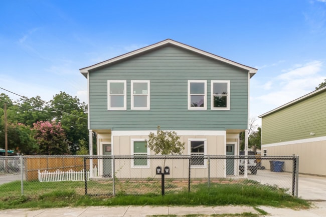 Building Photo - 1402 Afton St