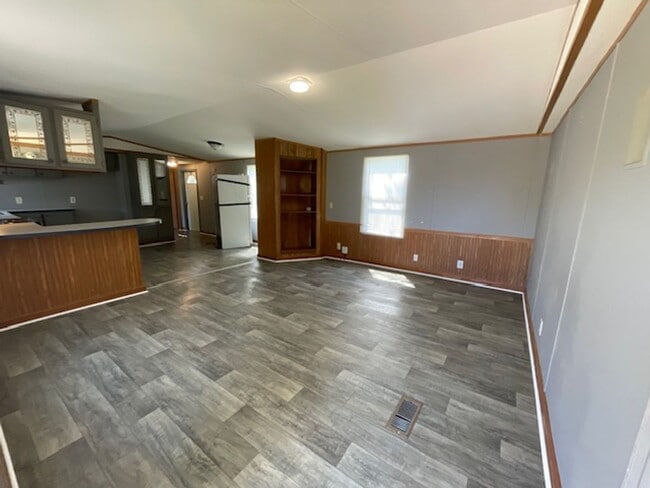 Building Photo - Renovated 3 Bedroom 2 Bath Home for Rent!