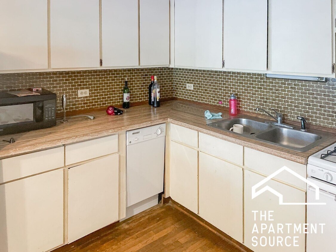 Photo - 875 West Lill Ave. Unit C2