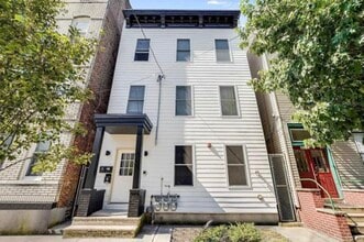 Building Photo - 25 St Pauls Ave