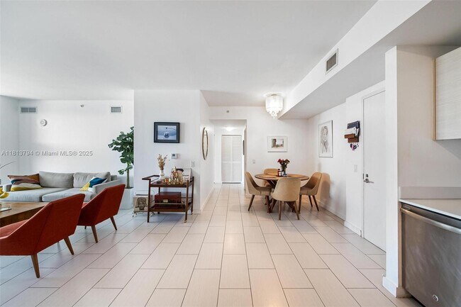 Building Photo - 4250 Biscayne Blvd