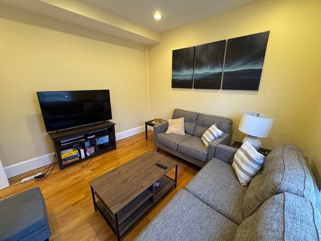 Foto del edificio - 208 Holland St