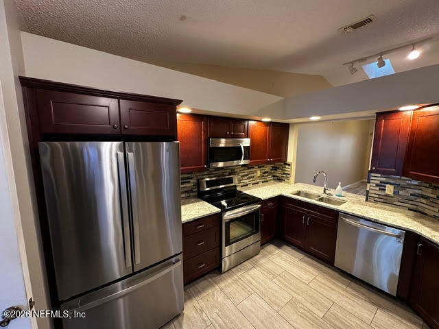 Foto del edificio - 3089 Falconer Dr