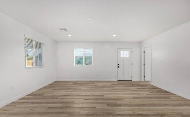Foto del edificio - 2210 E Alta Vista Rd
