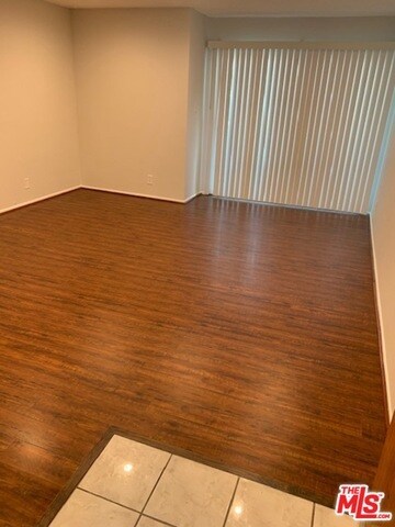 Building Photo - 222 E Tamarack Ave