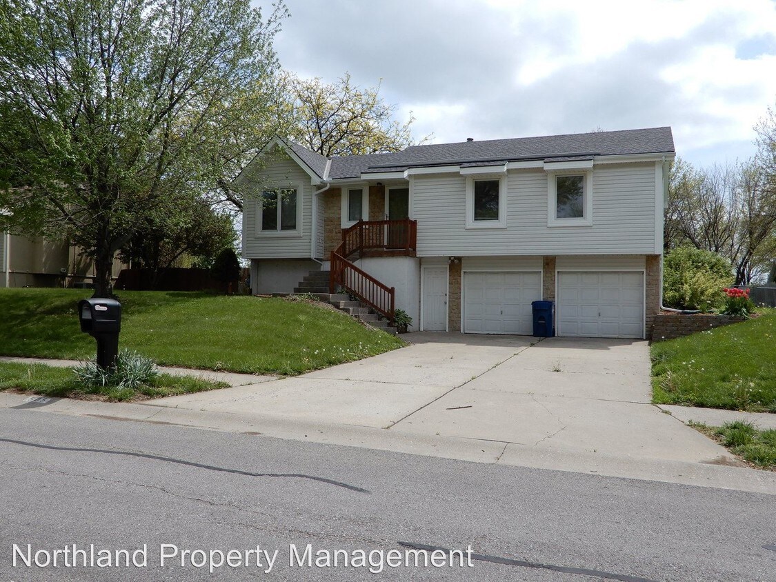 Primary Photo - 505 Sharon Dr