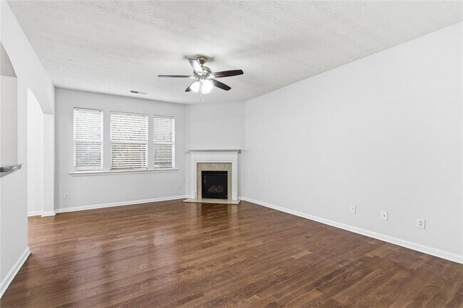 Foto del edificio - 43 Golden Pine Rd SW