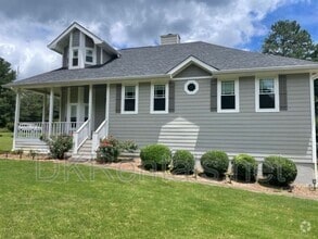 Building Photo - 4494 Coventry Way NE