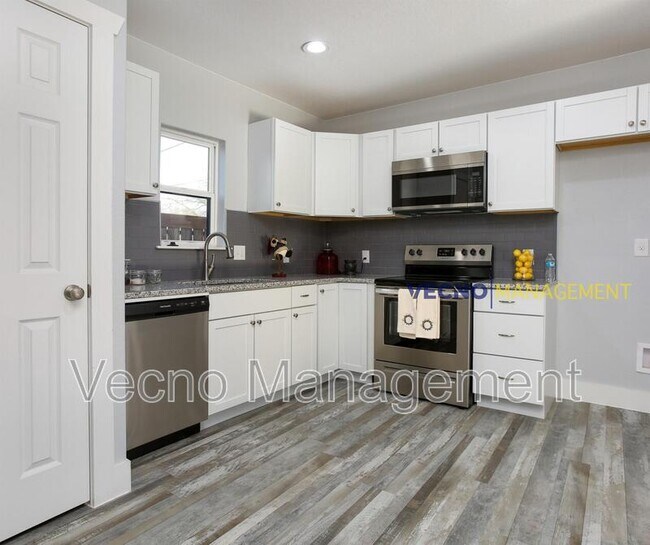 Foto del edificio - 129 E Torrey St