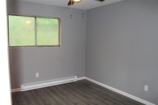 Building Photo - 1003 Parkview Dr