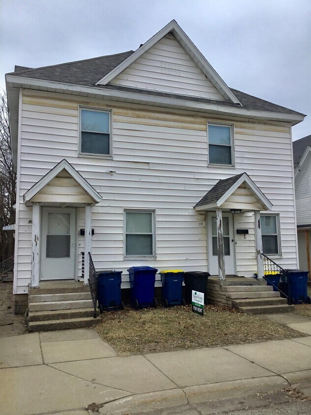 Primary Photo - 115 Towle Ave
