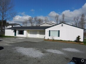 Building Photo - 2817 Undine St