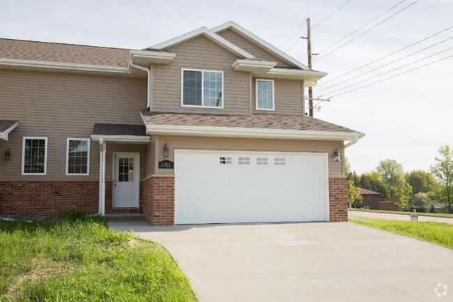 Building Photo - 6301 Saulk Trail