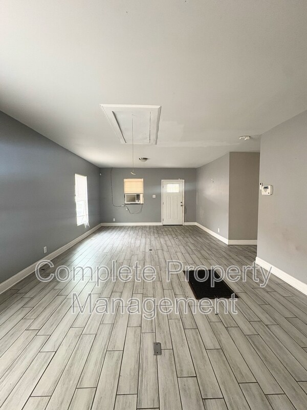 Foto del edificio - 1402 Avenue E