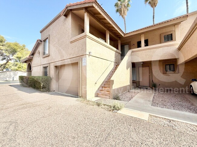 Photo - 912 N Revere House