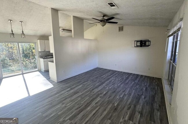 Photo - 2119 Briar Glen Ln SW House