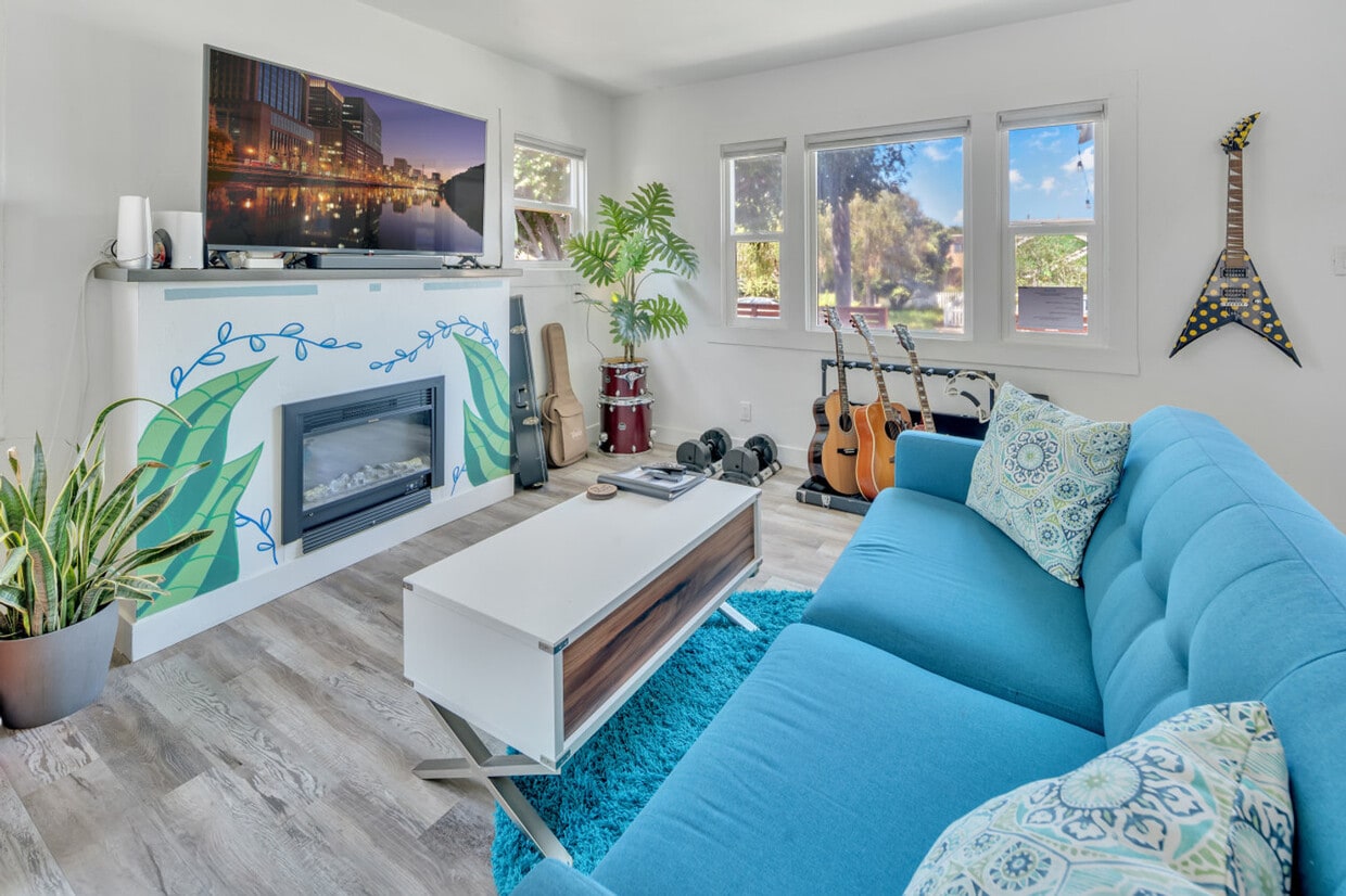 Foto principal - 4129 Vermont St