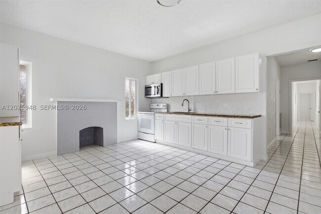 Foto del edificio - 1745 SW 17th St