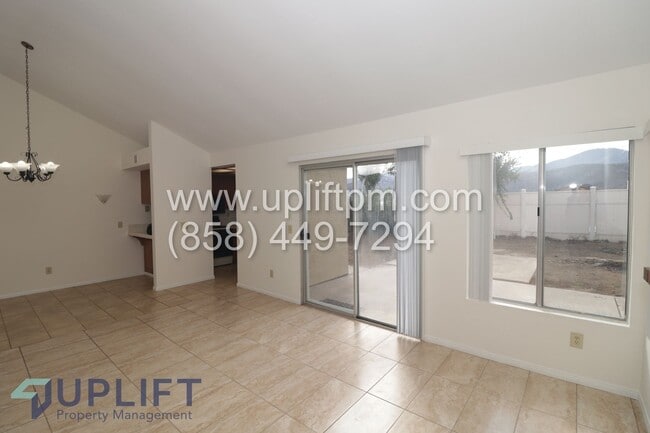 Foto del edificio - 3 Bed 3 Bath Home AVAILABLE NOW!