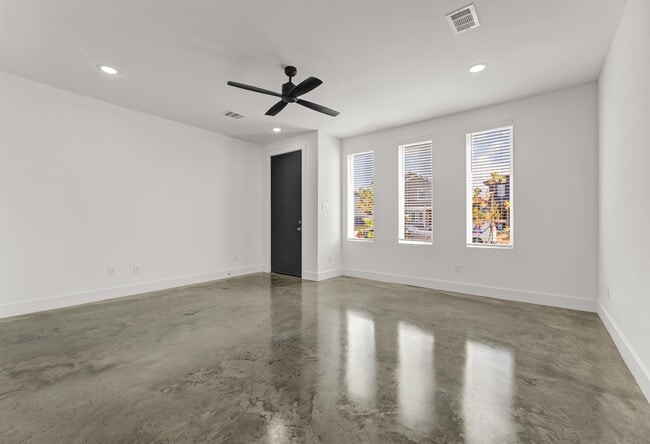 Photo - 3003 Alpha Wolf Ct House