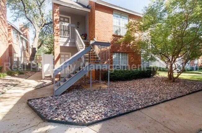 Foto del edificio - Charming 1-Bedroom, 1-Bathroom Apartment i...