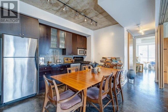 Building Photo - 1 Shaw St