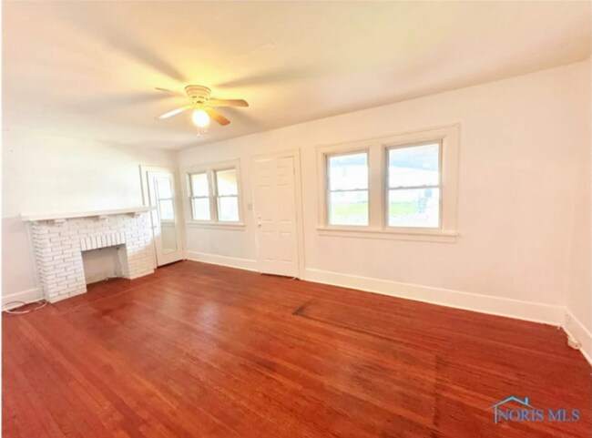 Building Photo - 4146 Lowe Rd