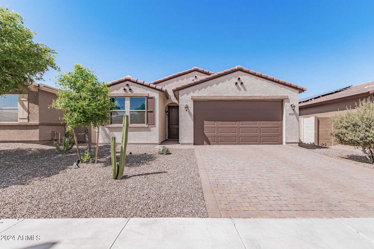 Primary Photo - 17662 W Via De Luna Dr