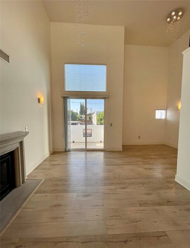 Foto del edificio - 10844 Blix St