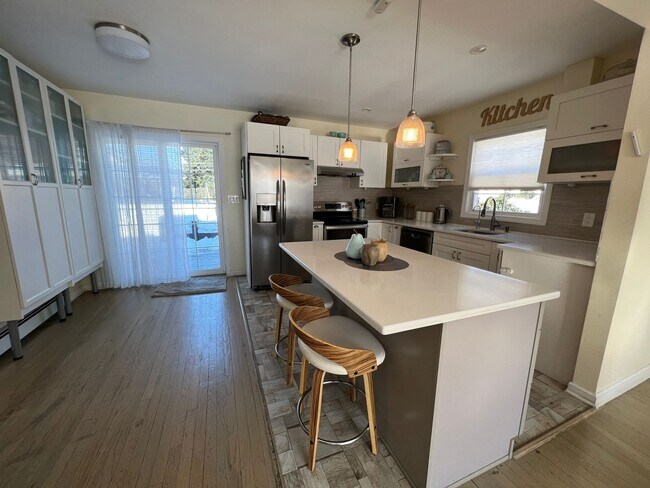 Foto del edificio - 1480 Kew Ave