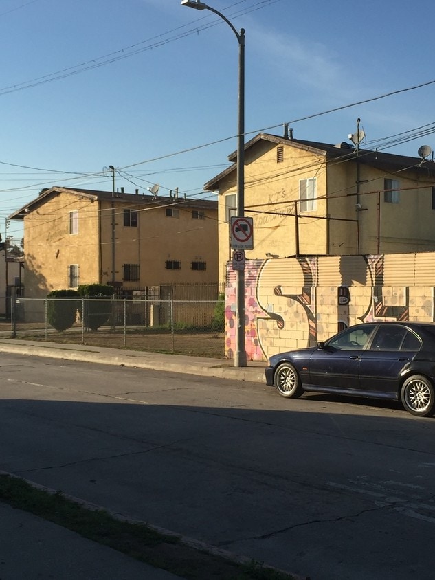 Primary Photo - K.T.'s Apartments