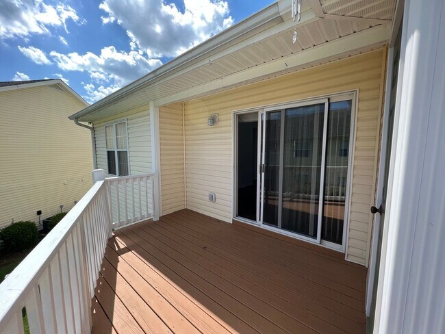 Foto del edificio - Updated Holten Place, top floor, two bedro...
