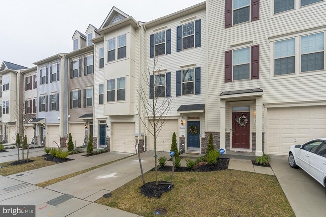 Building Photo - 8207 Hollow Ct