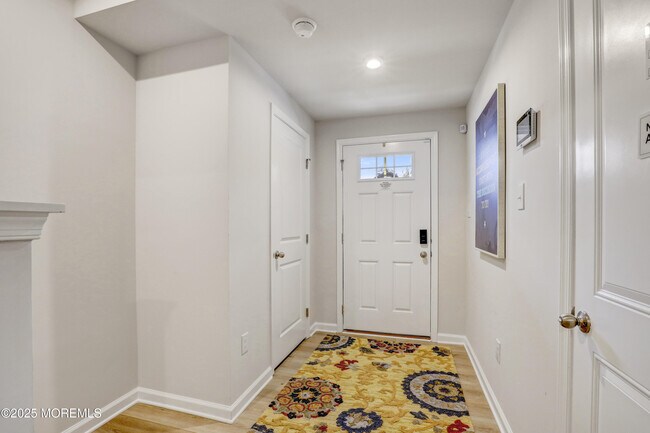 Foto del edificio - 1001 Cyprus Ct