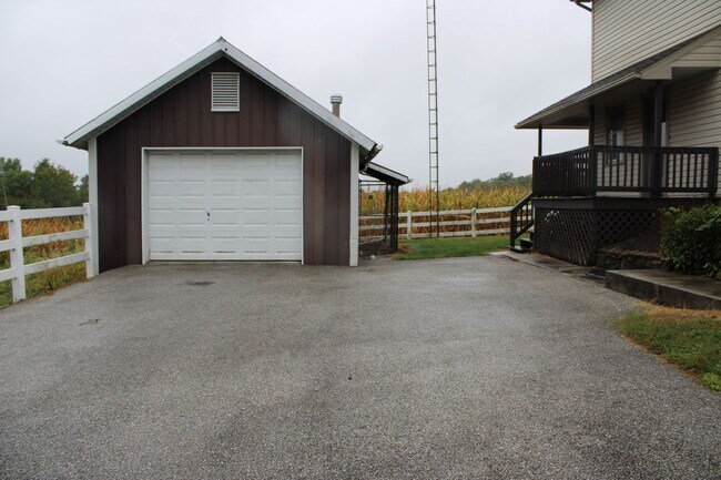 Building Photo - 500 Yeager Rd