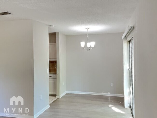 Foto del edificio - 2030 Voltaire St