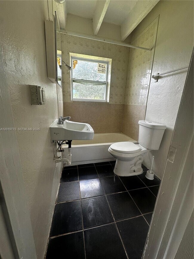 Building Photo - 26510 SW 138th Ave