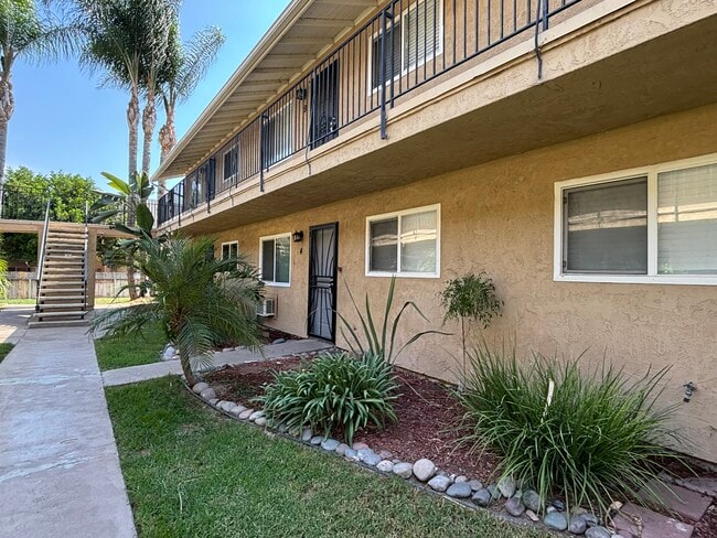 Foto del edificio - 12805 Mapleview St